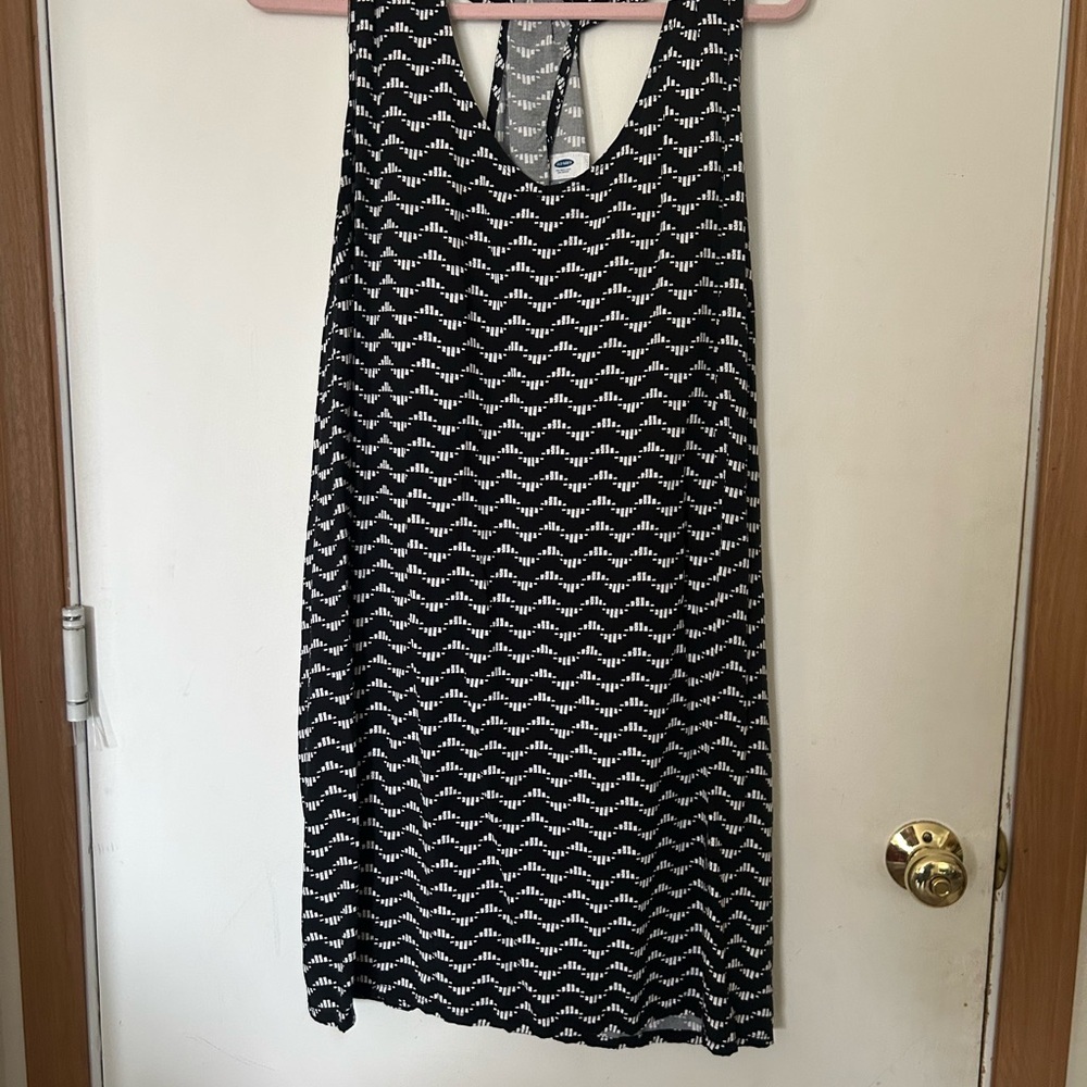 Old Navy XXL Black and White Wave Pattern Sleeveless Shift Dress